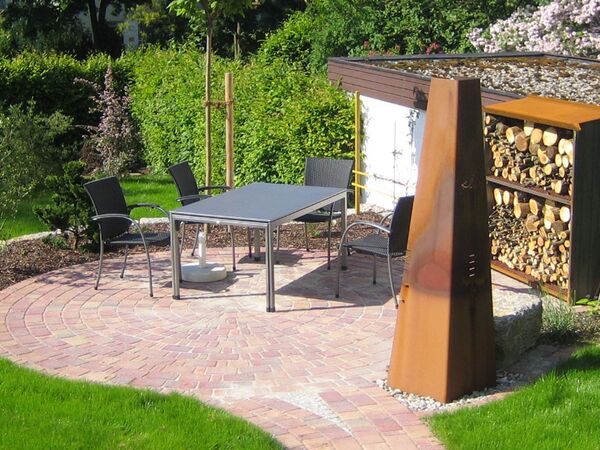 Metall und Holz Referenzbild