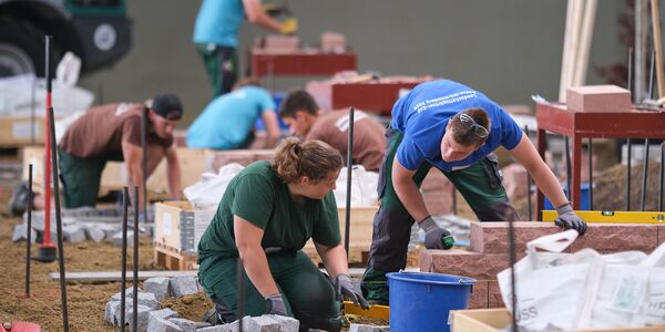 AUSZUBILDENDE IM GARTEN & LANDSCHAFTSBAU (M/W/D)